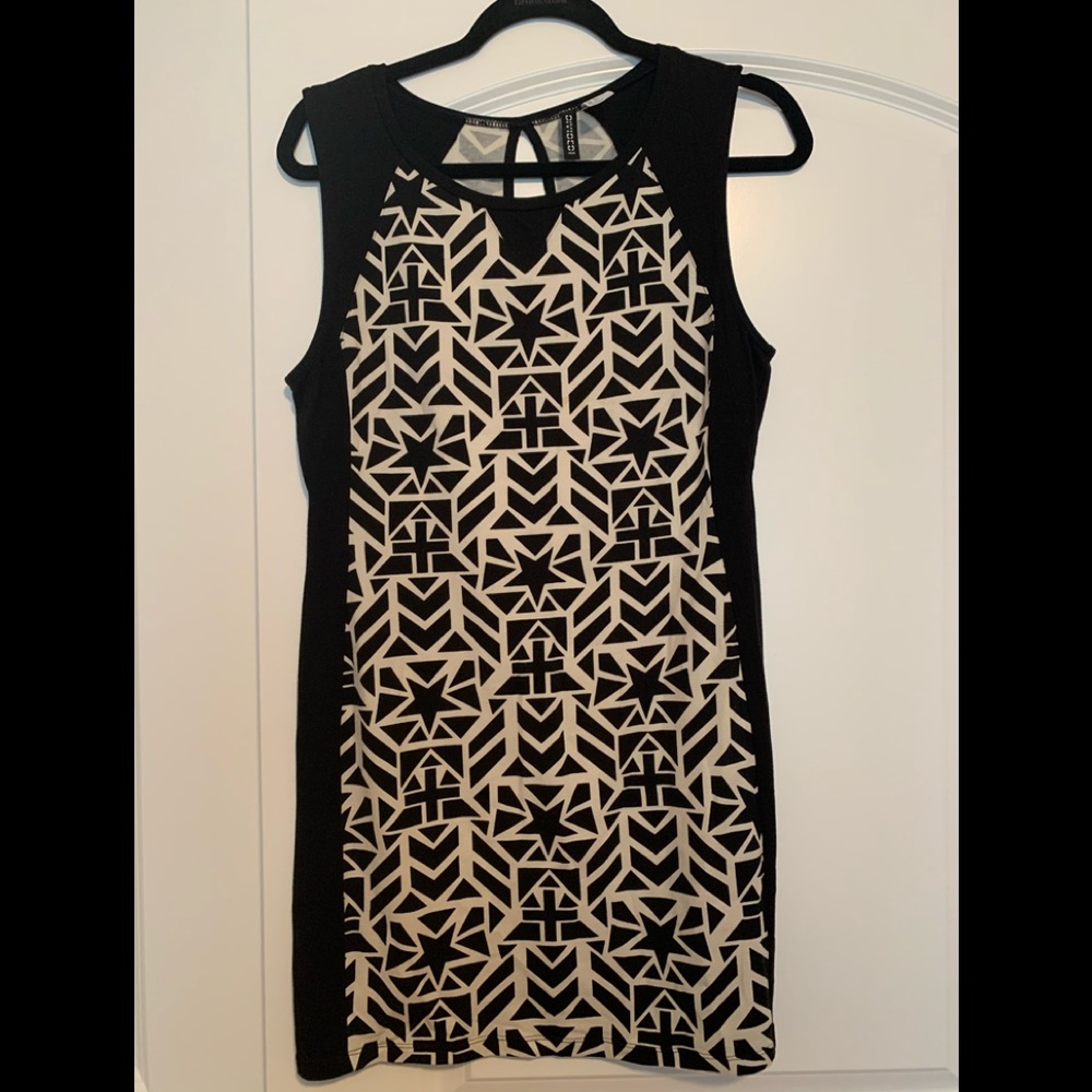 H&M Divided Black & White Print Dress